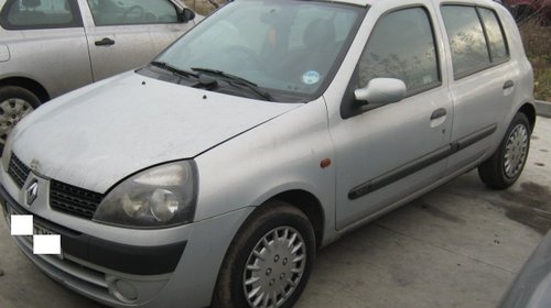 Dezmembrez Renault Clio ll din 2001, 1.2b