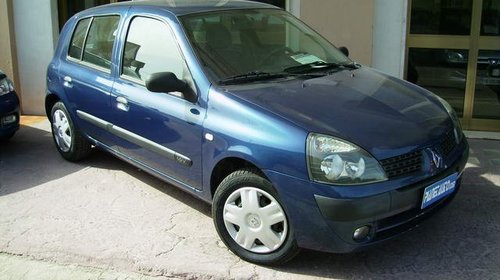 Dezmembrez Renault Clio ,motor 1.2 benzina,an