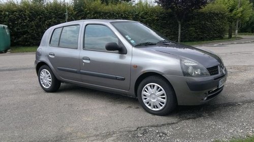 Dezmembrez Renault Clio motor 1.5 diesel,an 2