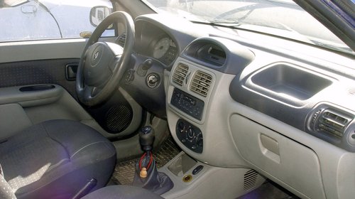 Dezmembrez Renault Clio Symbol 1.5 DCI , an fabr 2006