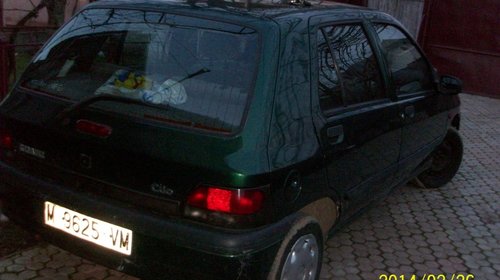 Dezmembrez renault clio