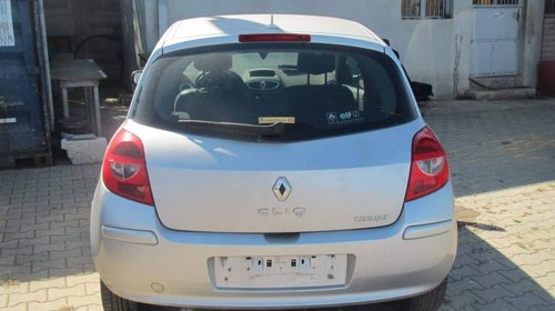 Dezmembrez Renault CLIO3 1,2I An.2007