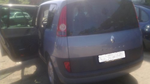 dezmembrez Renault Espace 2.2 dci 150 cp 2004