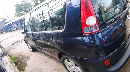 Dezmembrez Renault Espace 2004 combi 2.2DCi