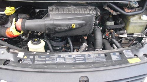 Dezmembrez Renault Espace, an 2001, motor 2200 dci