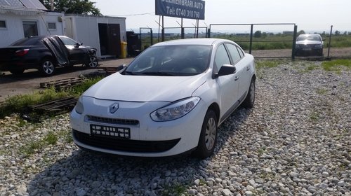 Dezmembrez Renault Fluence