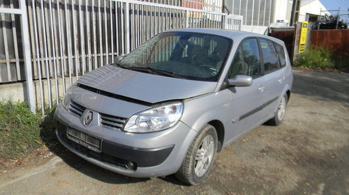 Dezmembrez Renault GRAND SCENIC 2 2004 - Prez