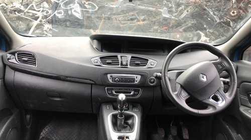 Dezmembrez Renault Grand Scenic 2013 MPV 1.6