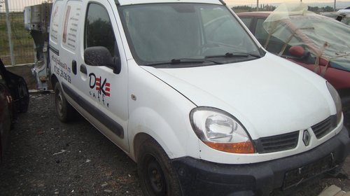 Dezmembrez Renault Kangoo 1.5 dci Euro 3 din 2006 cod motor K9K-A7