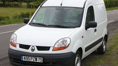 Dezmembrez Renault Kangoo 2004 motor 1.9 dti