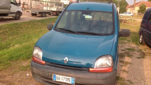 Dezmembrez Renault Kangoo an 1999