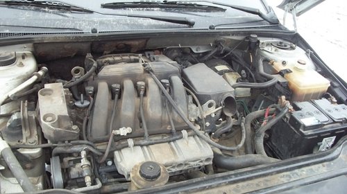 Dezmembrez Renault Laguna 1.6 16v