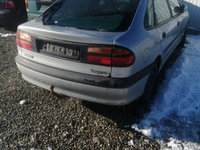 Dezmembrez renault laguna 1 an 1996 motor 1.6 1.8b