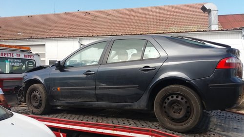 Dezmembrez Renault Laguna 2 1.6 16v benzina an 2002