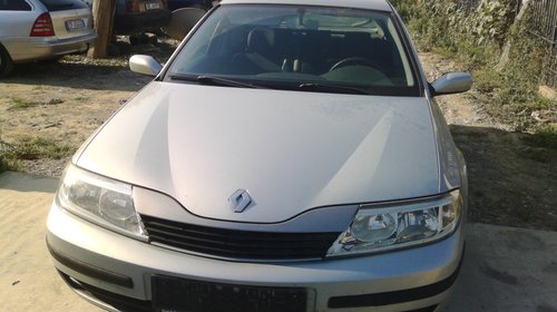 Dezmembrez Renault Laguna 2 ,1.8 benzina