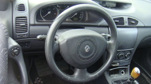 Dezmembrez Renault Laguna 2 1.9 Dci