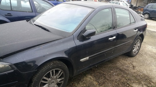 Dezmembrez renault laguna 2 facelift an 2006 motor 2.2dci