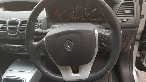 Dezmembrez Renault Laguna 3 2.0 DCI M9R
