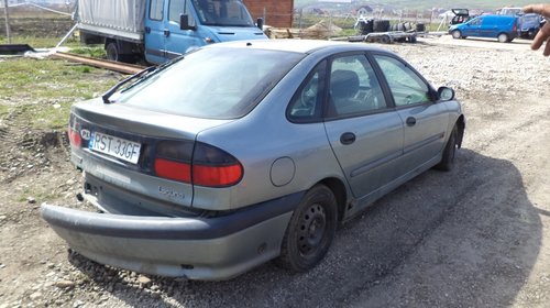 Dezmembrez Renault Laguna 97 1,8.