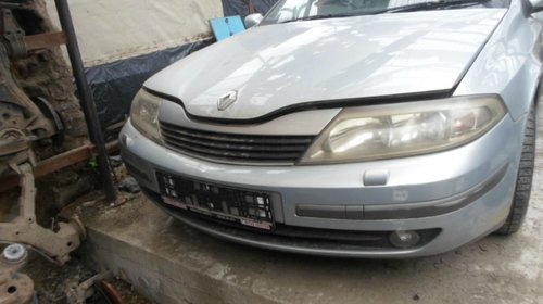 Dezmembrez Renault Laguna II 1.8 benzina 2002