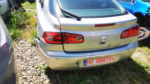 Dezmembrez Renault Laguna II 2.0 dci M9R AN 2