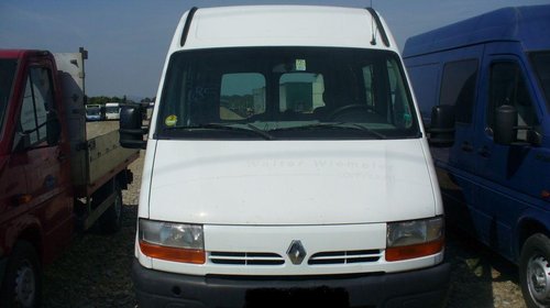 Dezmembrez Renault Master