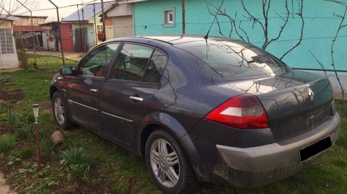 Dezmembrez Renault Meane 2 1.5dCi euro 3 2005