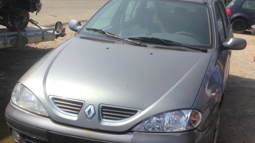 Dezmembrez Renault Megane 1 1,9 DCI an 2001 v