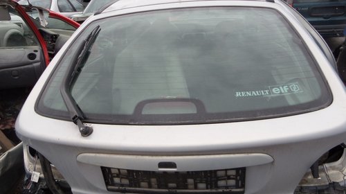 Dezmembrez Renault Megane 1-1.9D DIN 2001