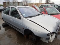 Dezmembrez Renault Megane 1-1.9 DIN 2001