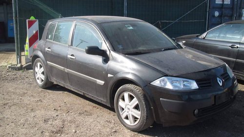 Dezmembrez Renault Megane 1,9dci An.2004