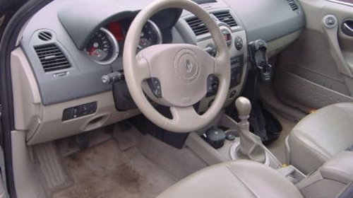 Dezmembrez Renault Megane 1 9dci