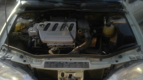 Dezmembrez Renault Megane 1 an 2000-2003 1.6 16 v benzina