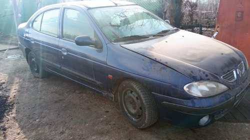 Dezmembrez RENAULT MEGANE 1 BRLINA DIN 2001