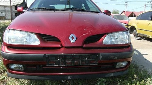 Dezmembrez RENAULT MEGANE 1 din 1995 (1.6 B) 