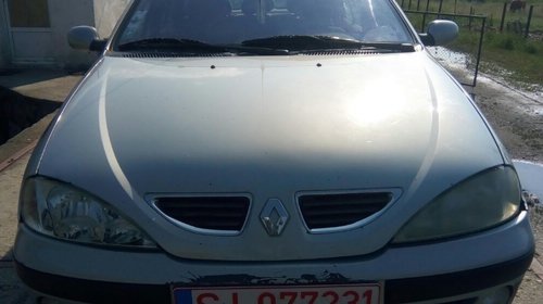 Dezmembrez Renault Megane 1998