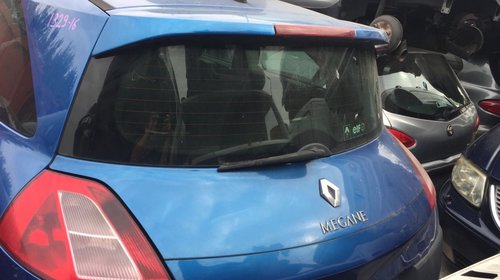 Dezmembrez Renault Megane 2 1.5 DCI 2005