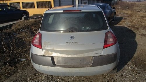 Dezmembrez Renault Megane 2 1.5 dci 2005