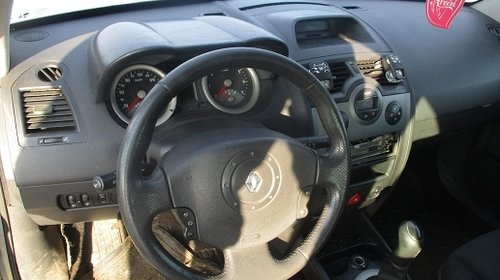 Dezmembrez Renault Megane 2 1.5 dci 2005