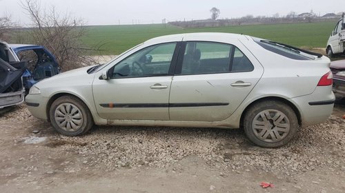 Dezmembrez Renault Megane 2 1.6 benzina 2003