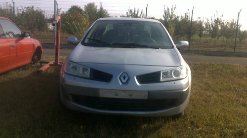 Dezmembrez renault MEGANE 2 berlina 1.9dci pu