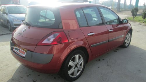 Dezmembrez renault megane 2 bicorp 1.5 dci din 2004