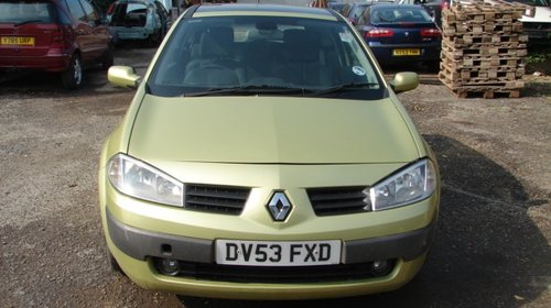 Dezmembrez Renault Megane 2 din 2003