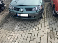 Dezmembrez Renault Megane 2 sedan 2.0i an 2004 xenon in Cluj