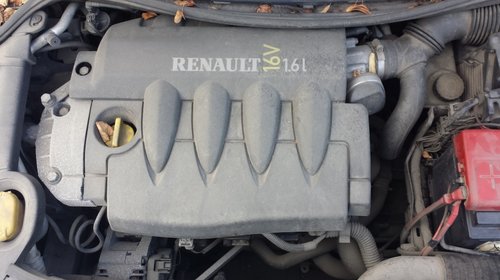 Dezmembrez Renault Megane 2