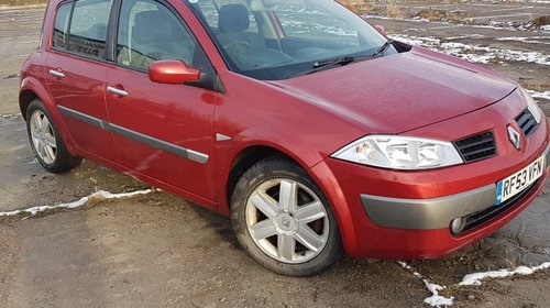 Dezmembrez Renault Megane 2004 Hatchback / bi