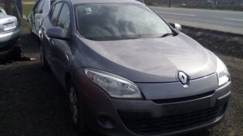 Dezmembrez Renault Megane 2010 Hatchback 1.5 DCI