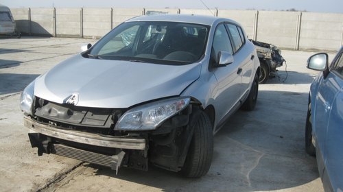 Dezmembrez Renault Megane 3 2009-2012