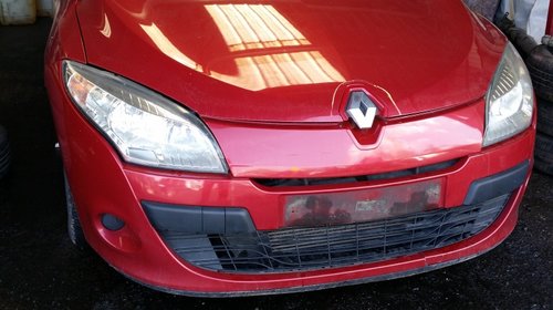 Dezmembrez Renault Megane 3 din 2010