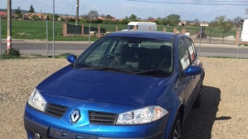 Dezmembrez Renault Megane albastru 1,6b, an 2003